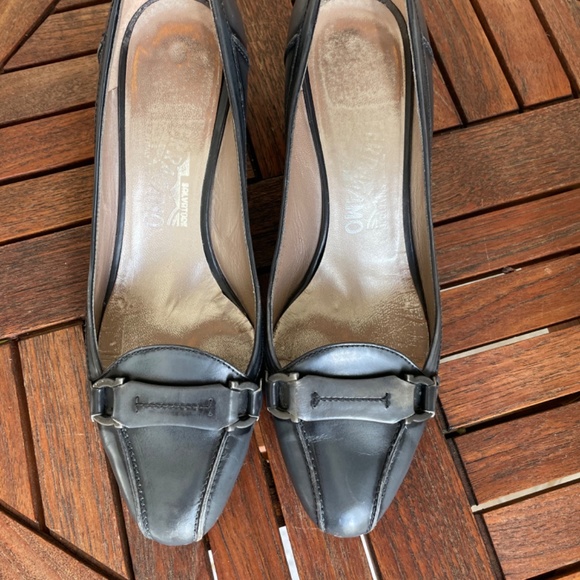 Grey Salvatore Ferragamo shoes.  Size 7 1/2 - Picture 2 of 8